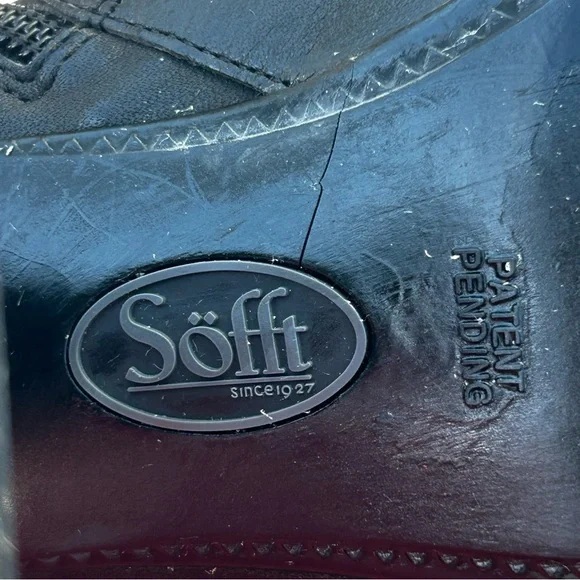 Sofft Black Leather Side 1/2 Zip Boots Sculpted Edge 4 1/2” Angled Heel Size 8.5 - Picture 9 of 15